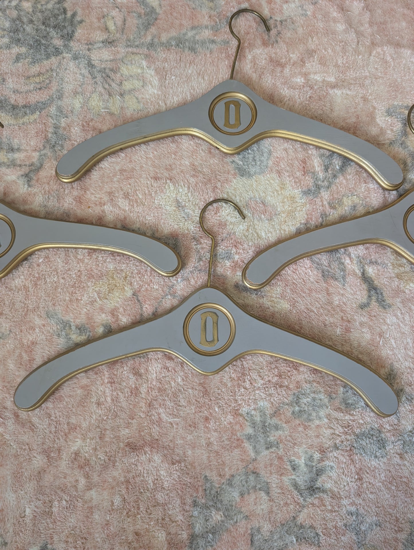 Set Of 4 Hollywood Regency Wooden Hangers Monogrammed D