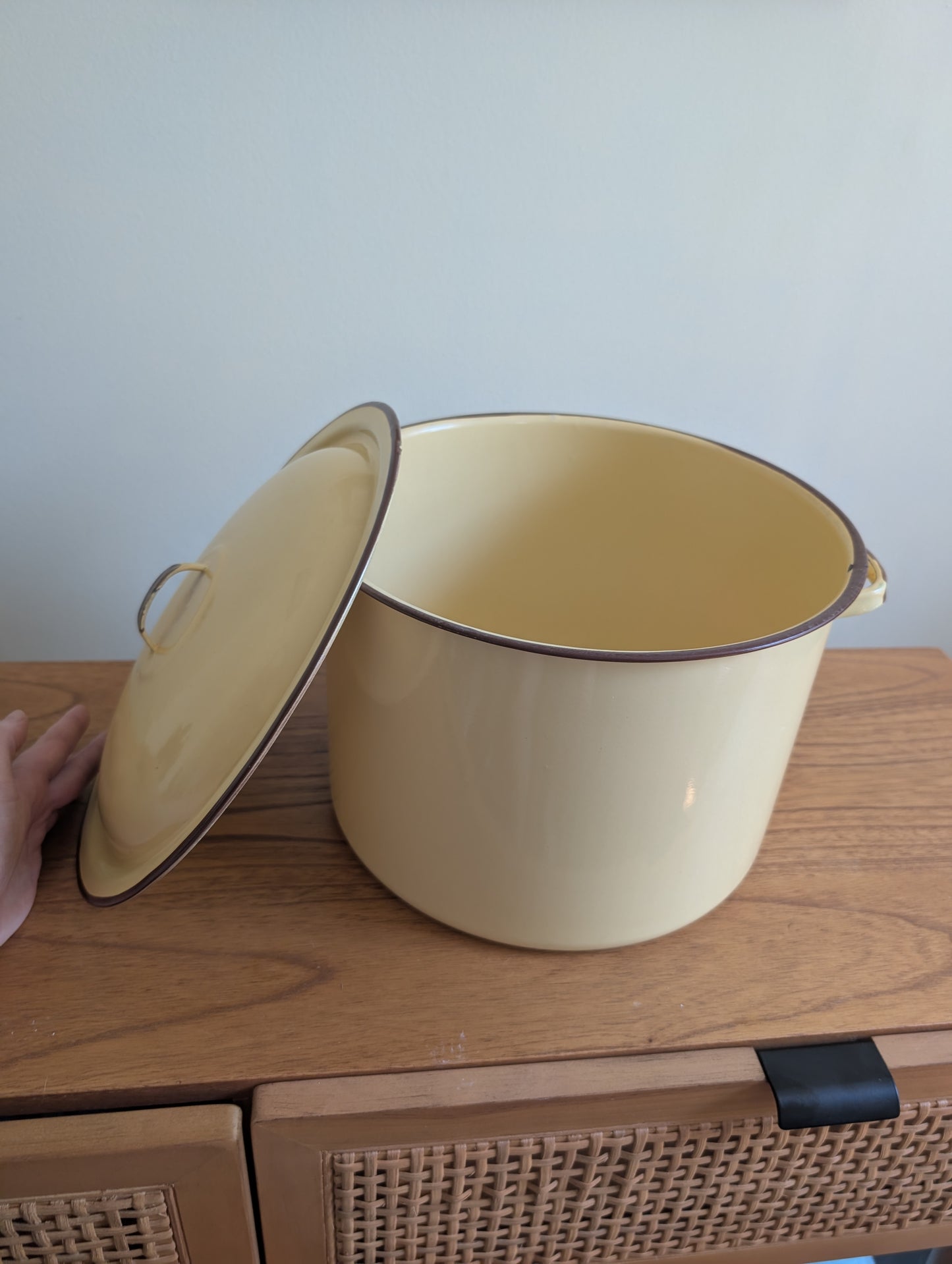 Vtg Enamelware Yellow Brown Trim Large Stock Pot w/ Lid Kitchen Decor Farmhouse