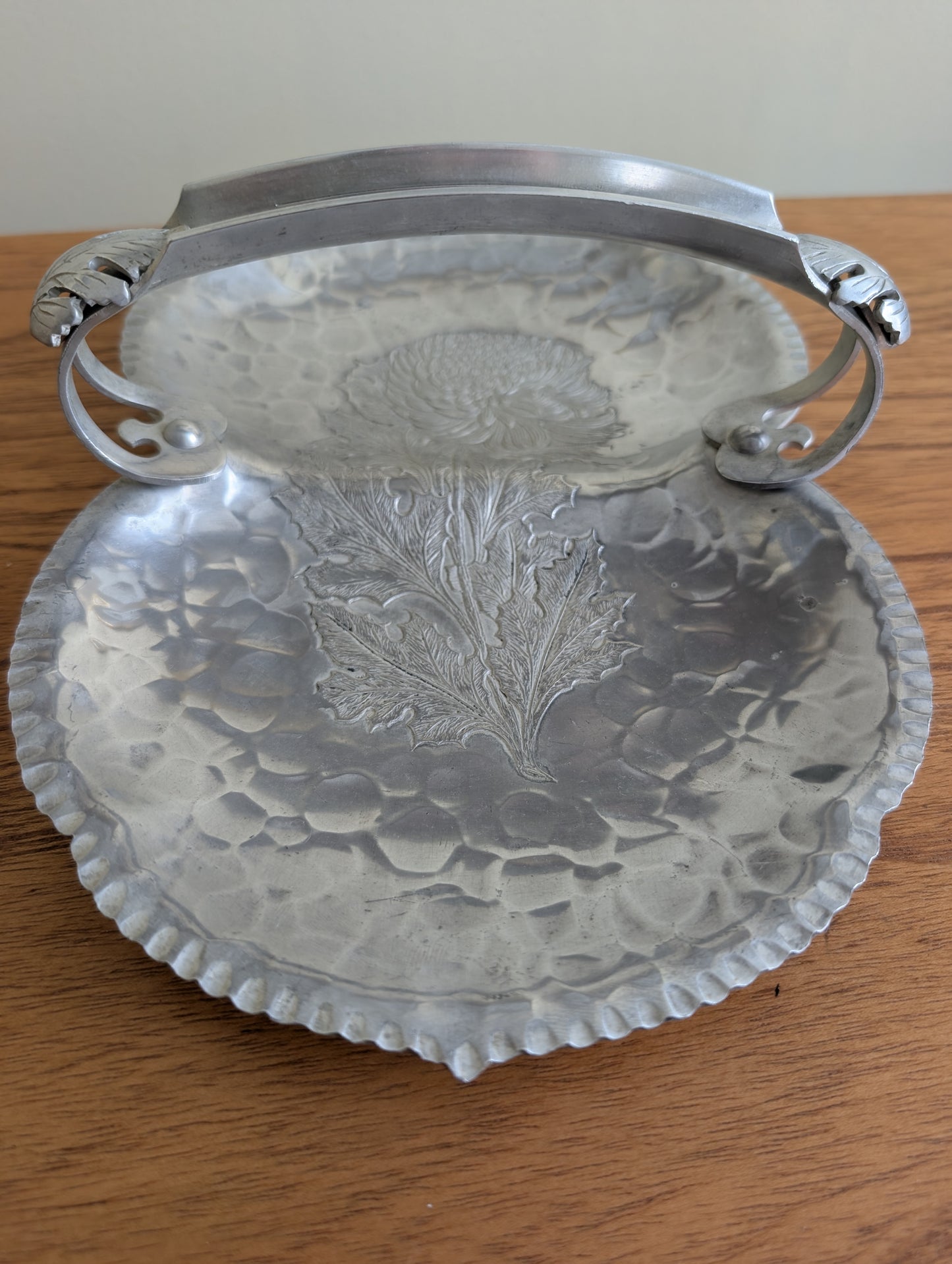 Two Section Hammered Aluminum with Handle