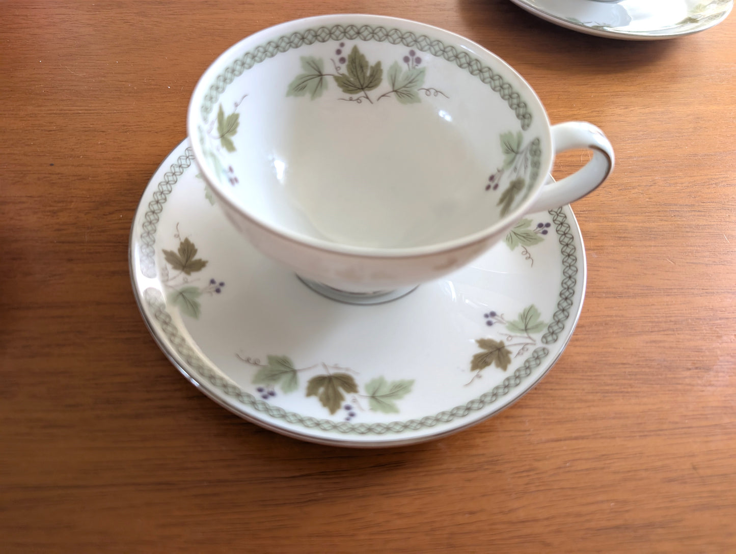Mikasa Avon Tea Set Service for 10 rn