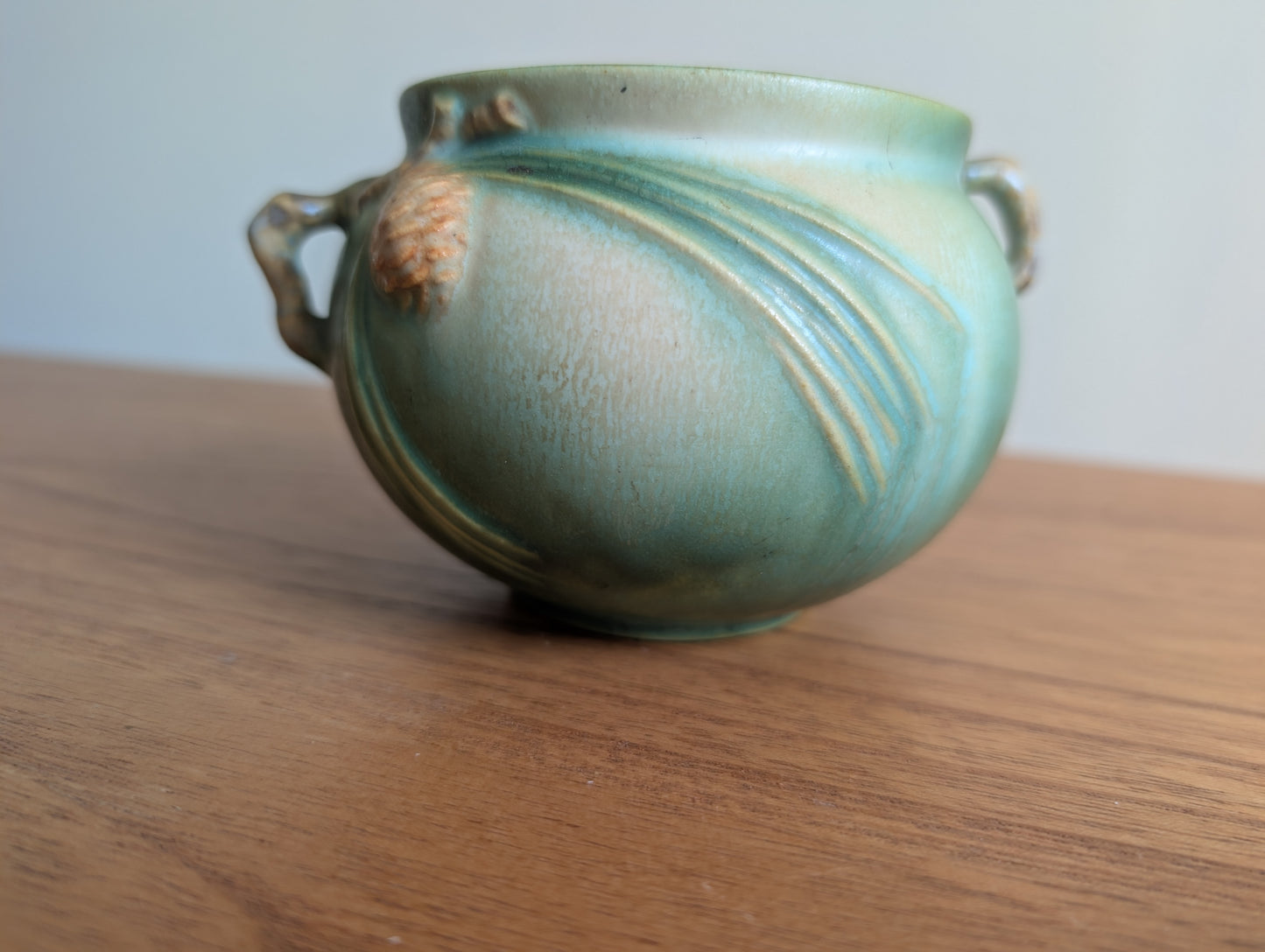 Roseville Pottery Jardinière Green Pine Cone Bowl \
