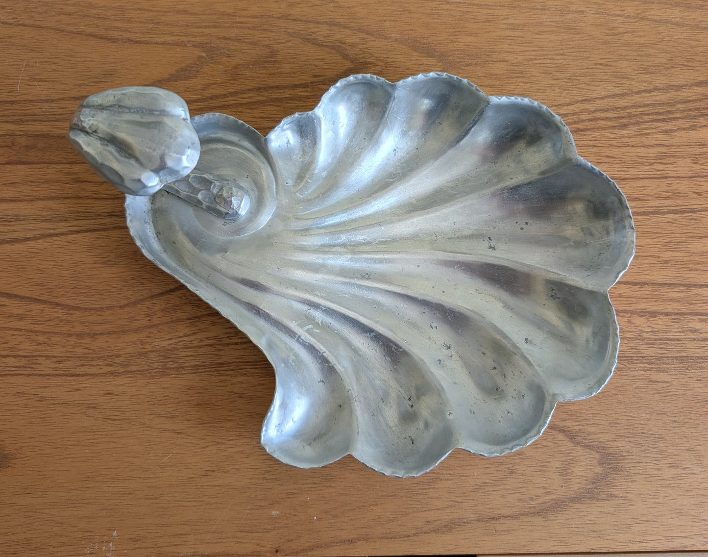 Vintage Scalloped Hammered Aluminum Leaf Dish