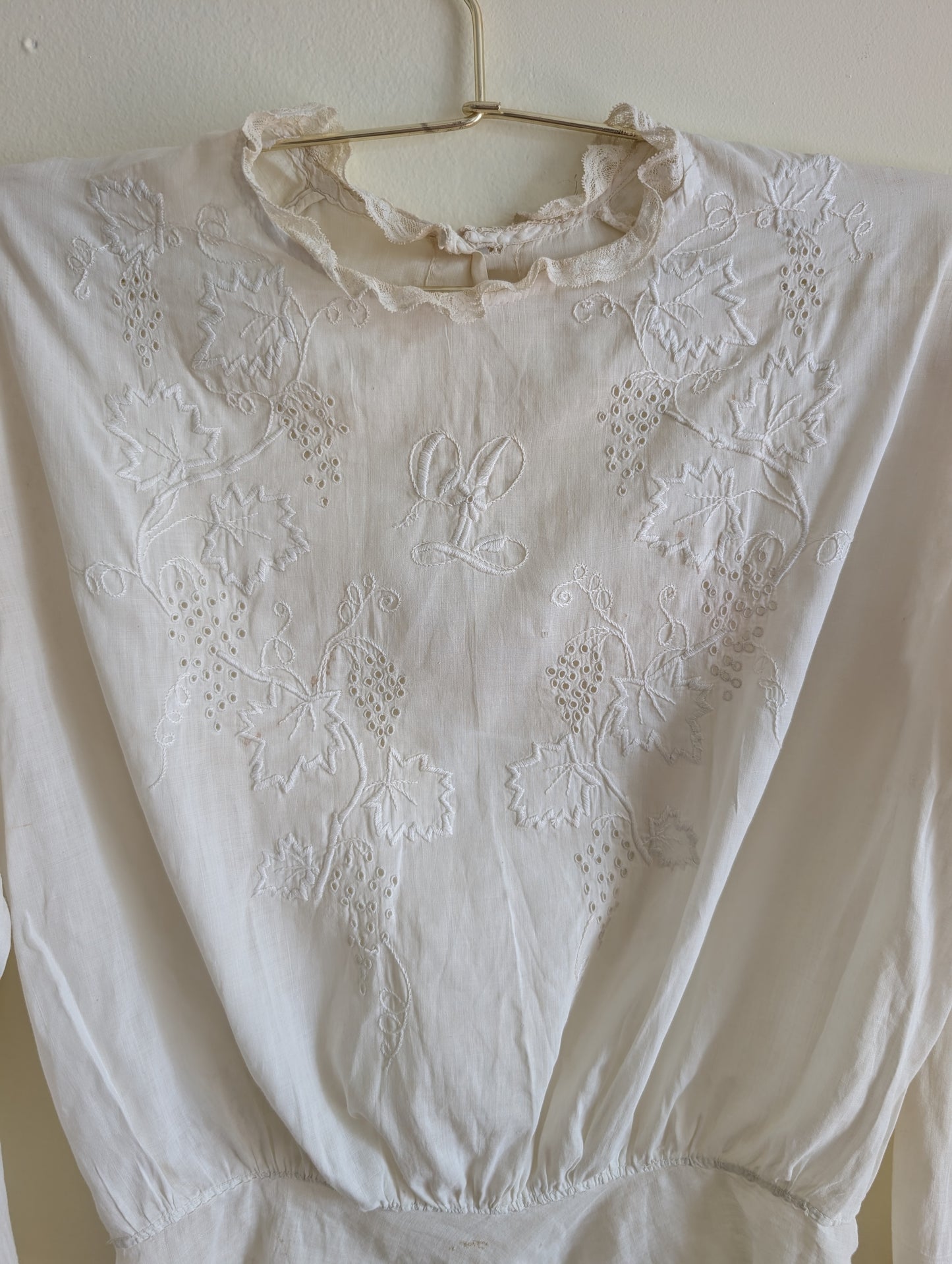 Victorian White Cotton Shirt With Embroidery