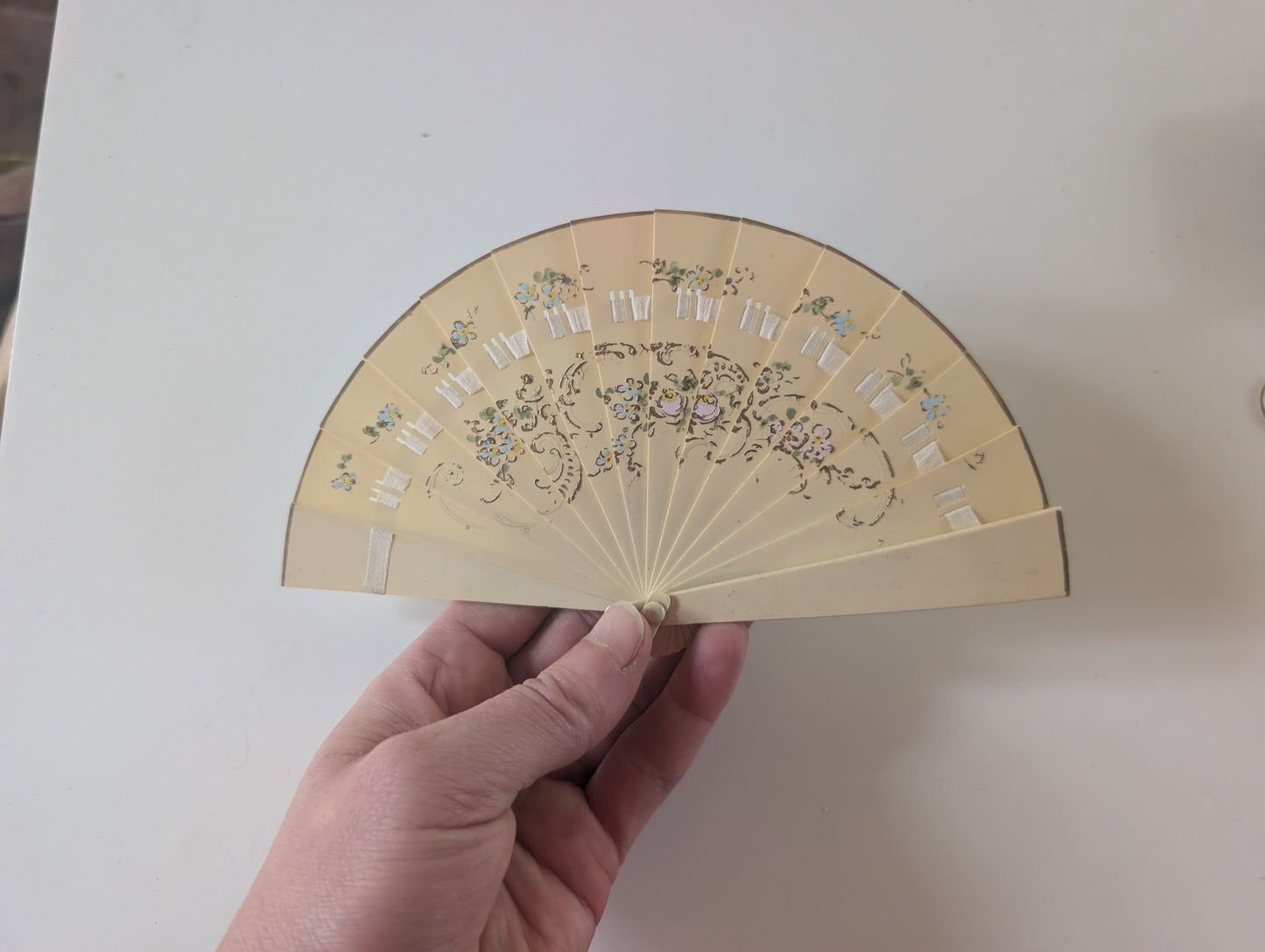 Small Antique Hand Painted Celluloid Fan Floral Pattern