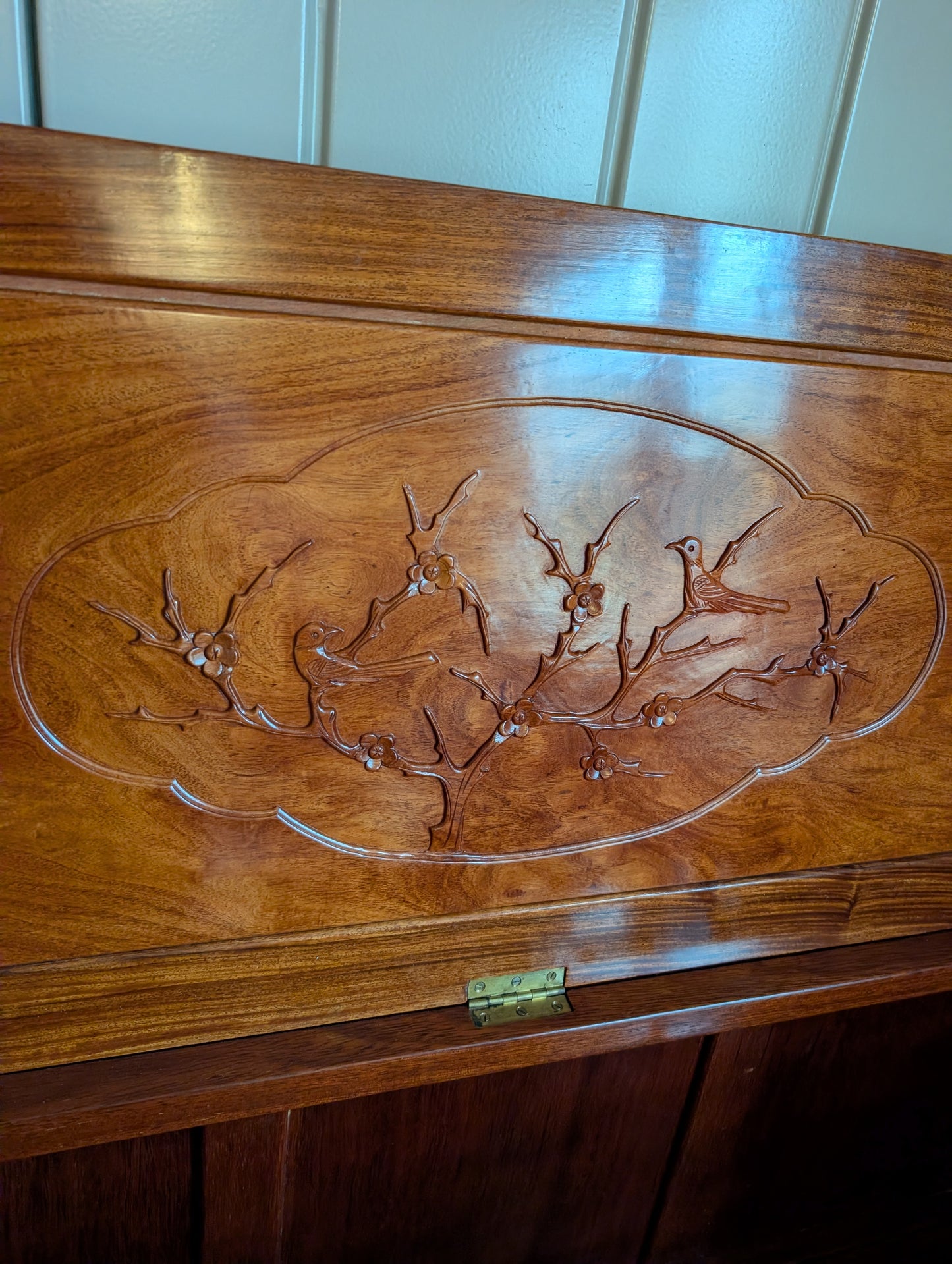 Highly Detailed Chinese Bar