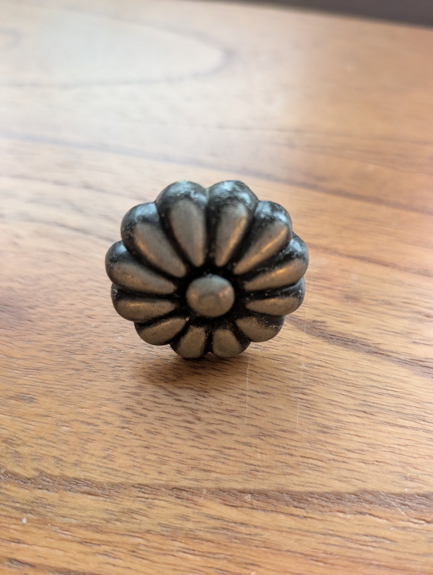 4 Pewter Color Daisy Drawer Pulls