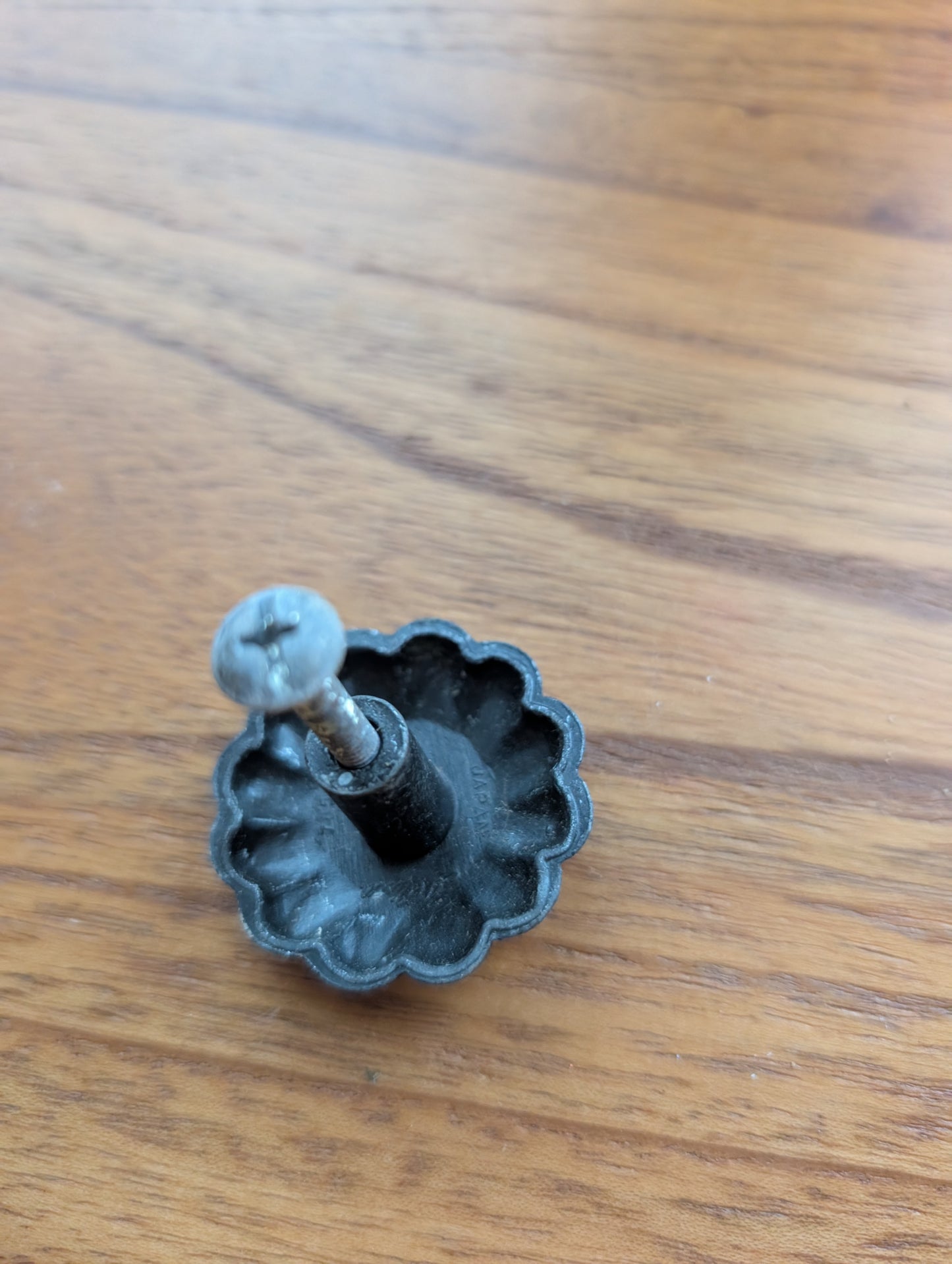 4 Pewter Color Daisy Drawer Pulls