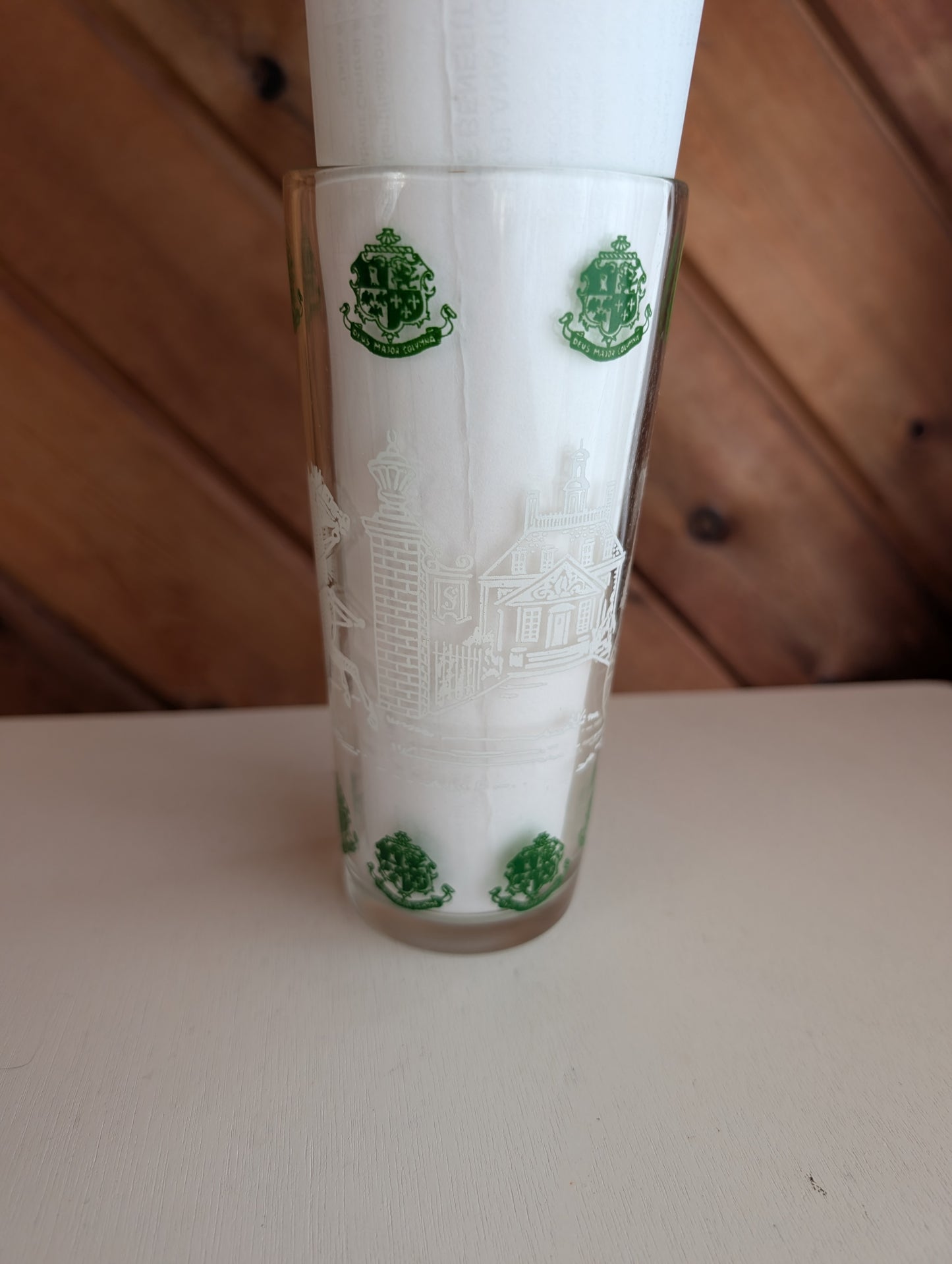 Vintage Deus Major Columna Drinking Glass Manor House Estate Scene 6 1/2" Tall