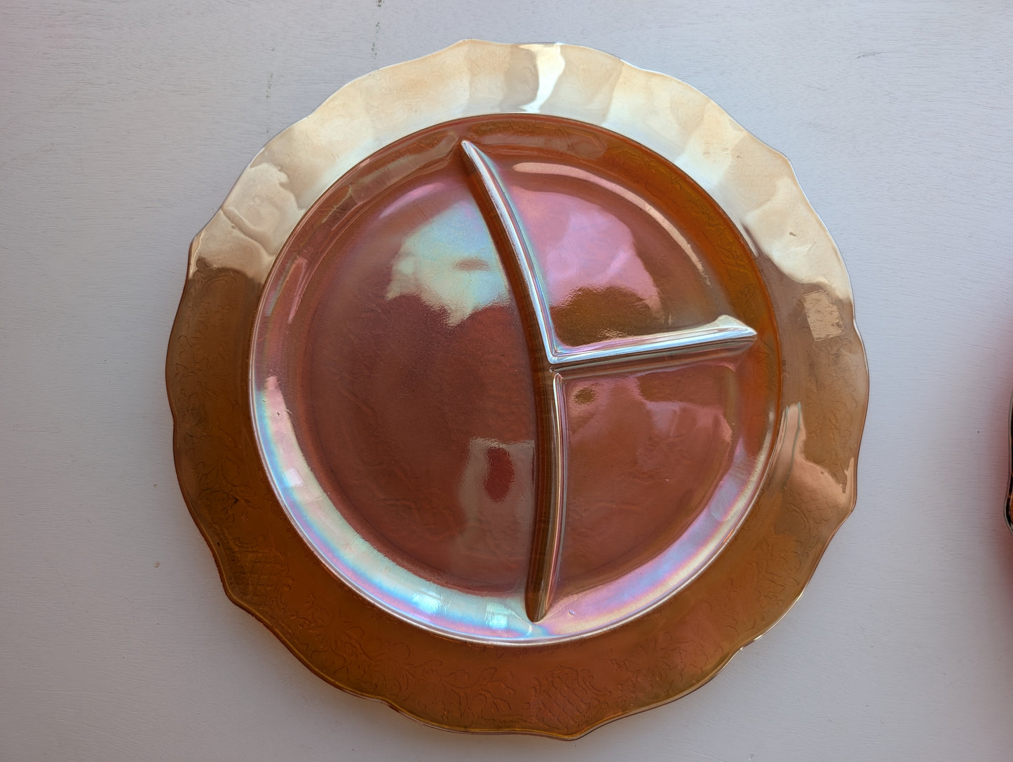 Set of Four Federal Normandie Carnival Glass Divided Dinner Plates