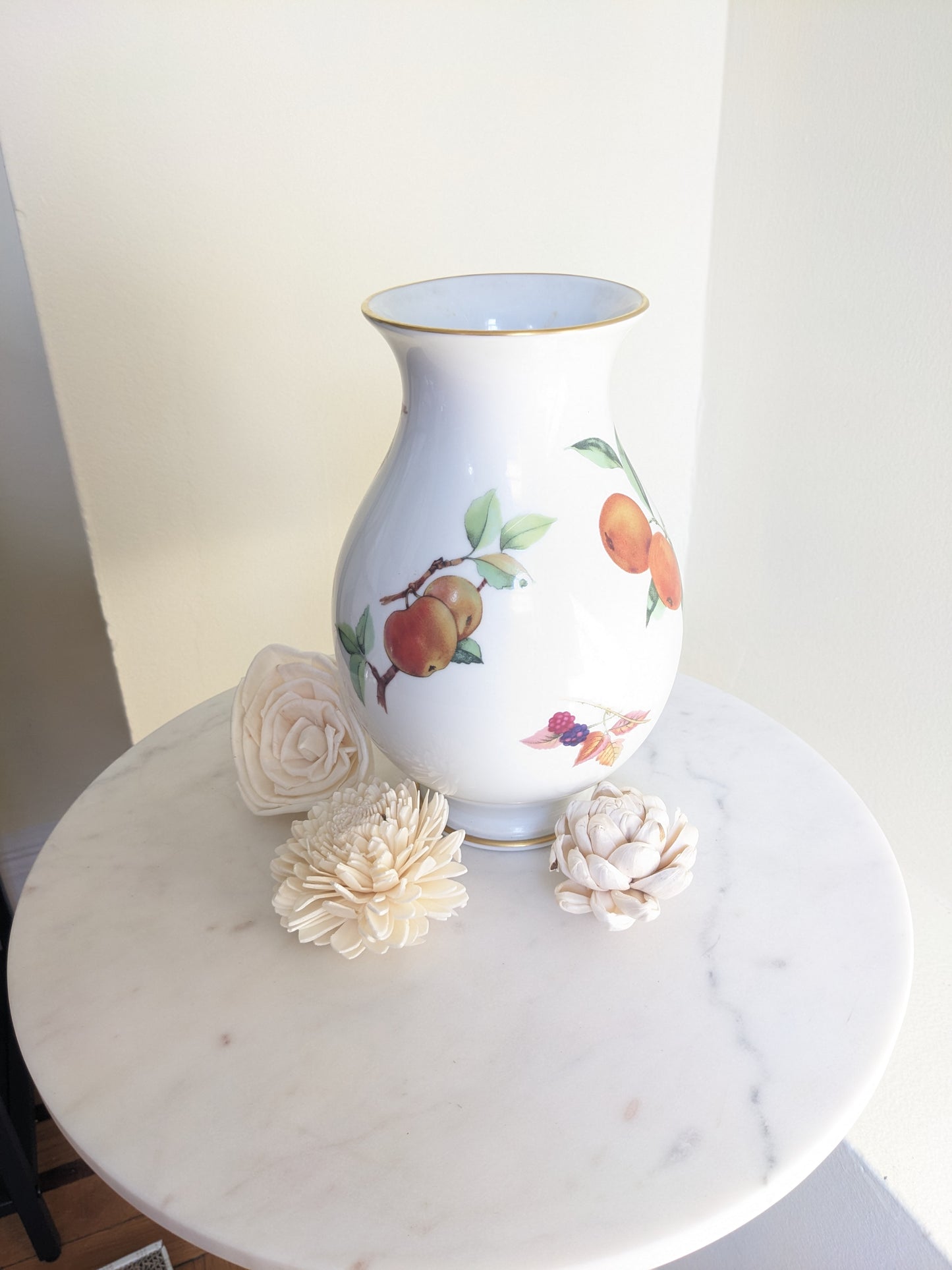 Porcelain Fruit Vase by Royal Worcester 1961