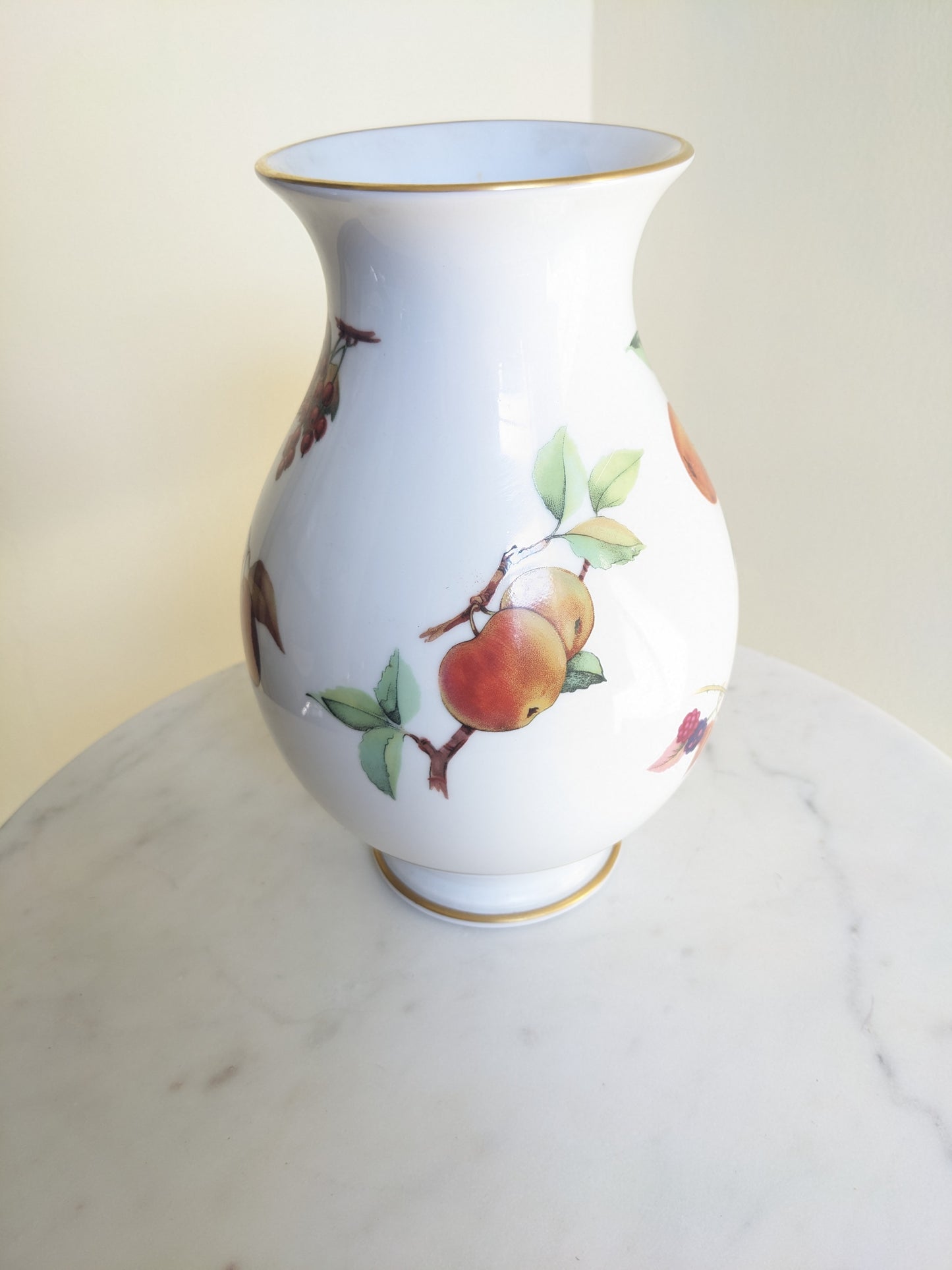 Porcelain Fruit Vase by Royal Worcester 1961