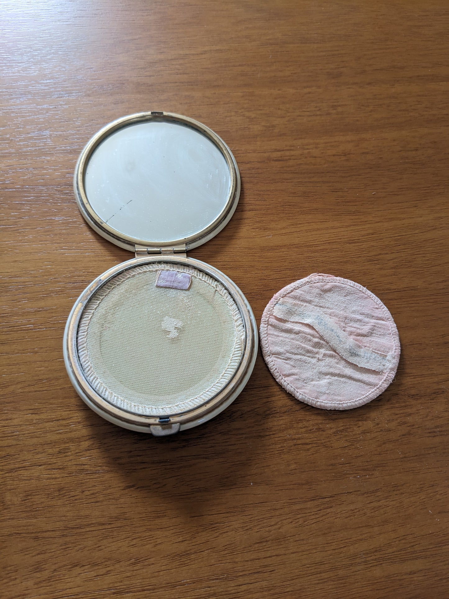 Rose Rex Fifth Avenue Powder Compact with Mirror