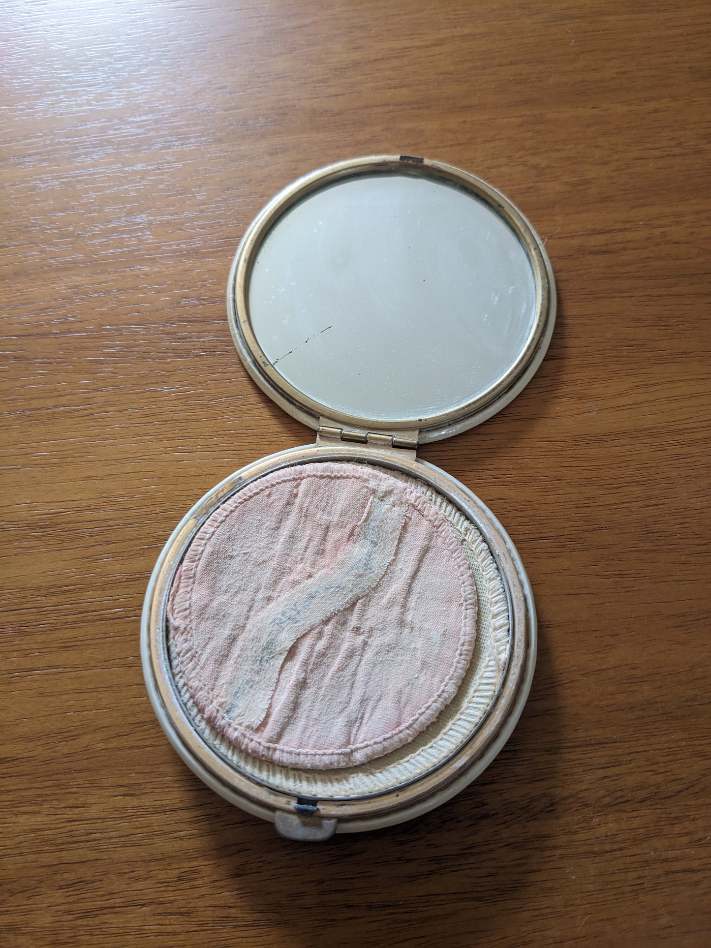 Rose Rex Fifth Avenue Powder Compact with Mirror