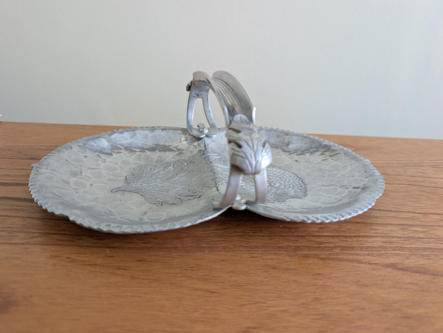 Two Section Hammered Aluminum with Handle