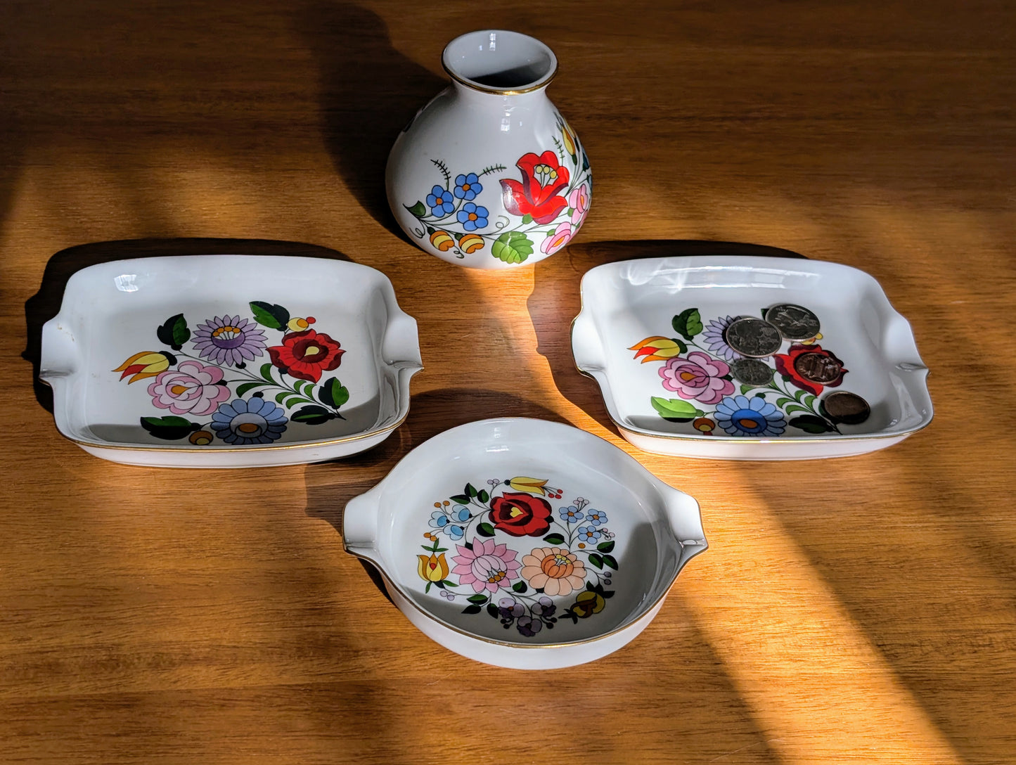 Three Hungarian Kalosca Dishes Bud Vase