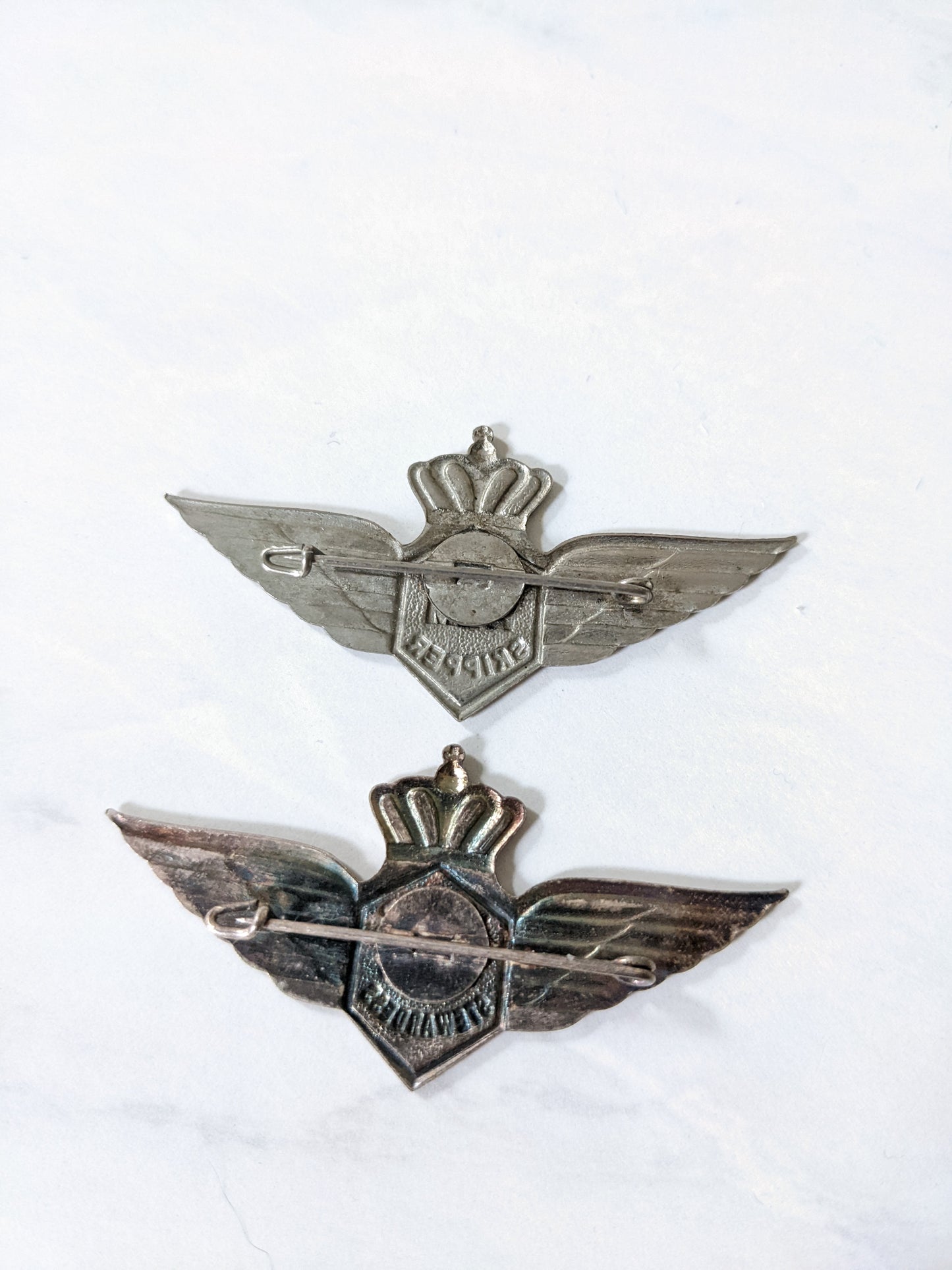 2 KLM Airlines Pins