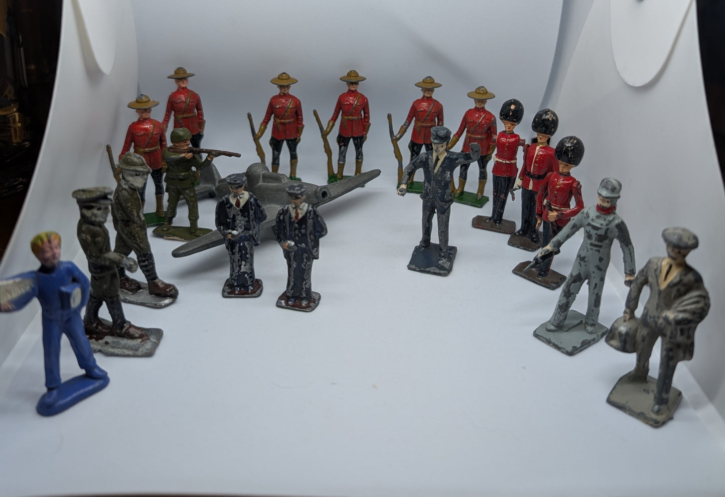 19 Lead Toy Soldier Collection with Plane