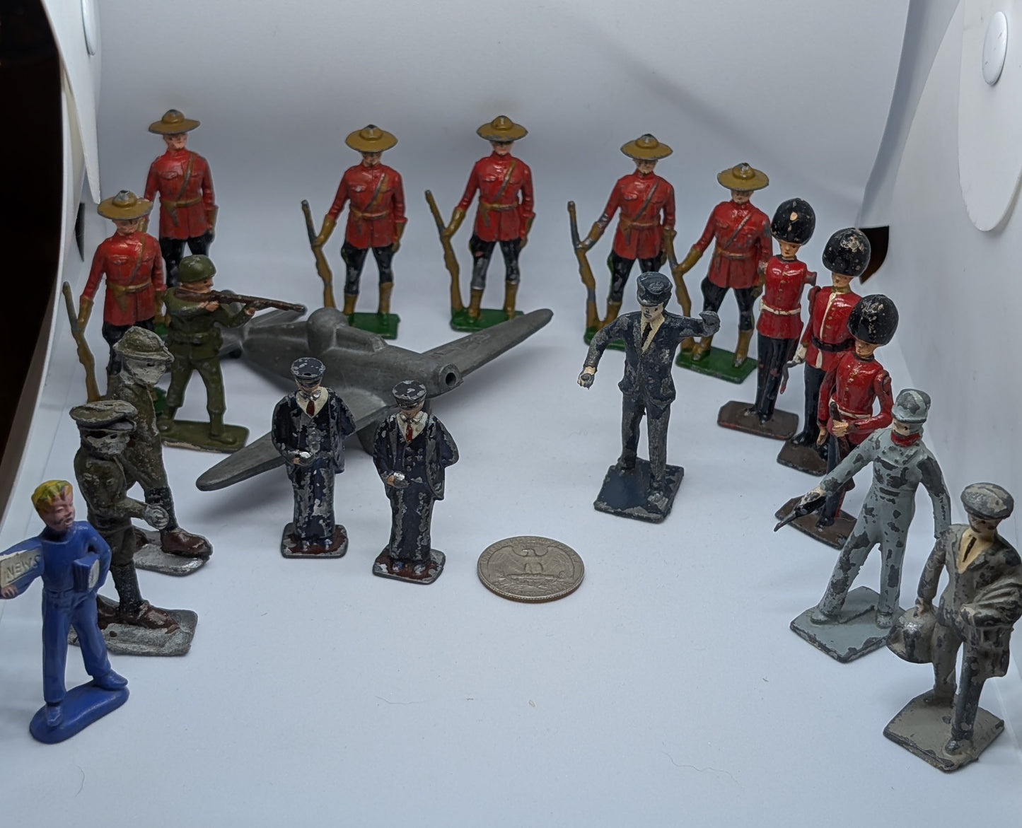 19 Lead Toy Soldier Collection with Plane