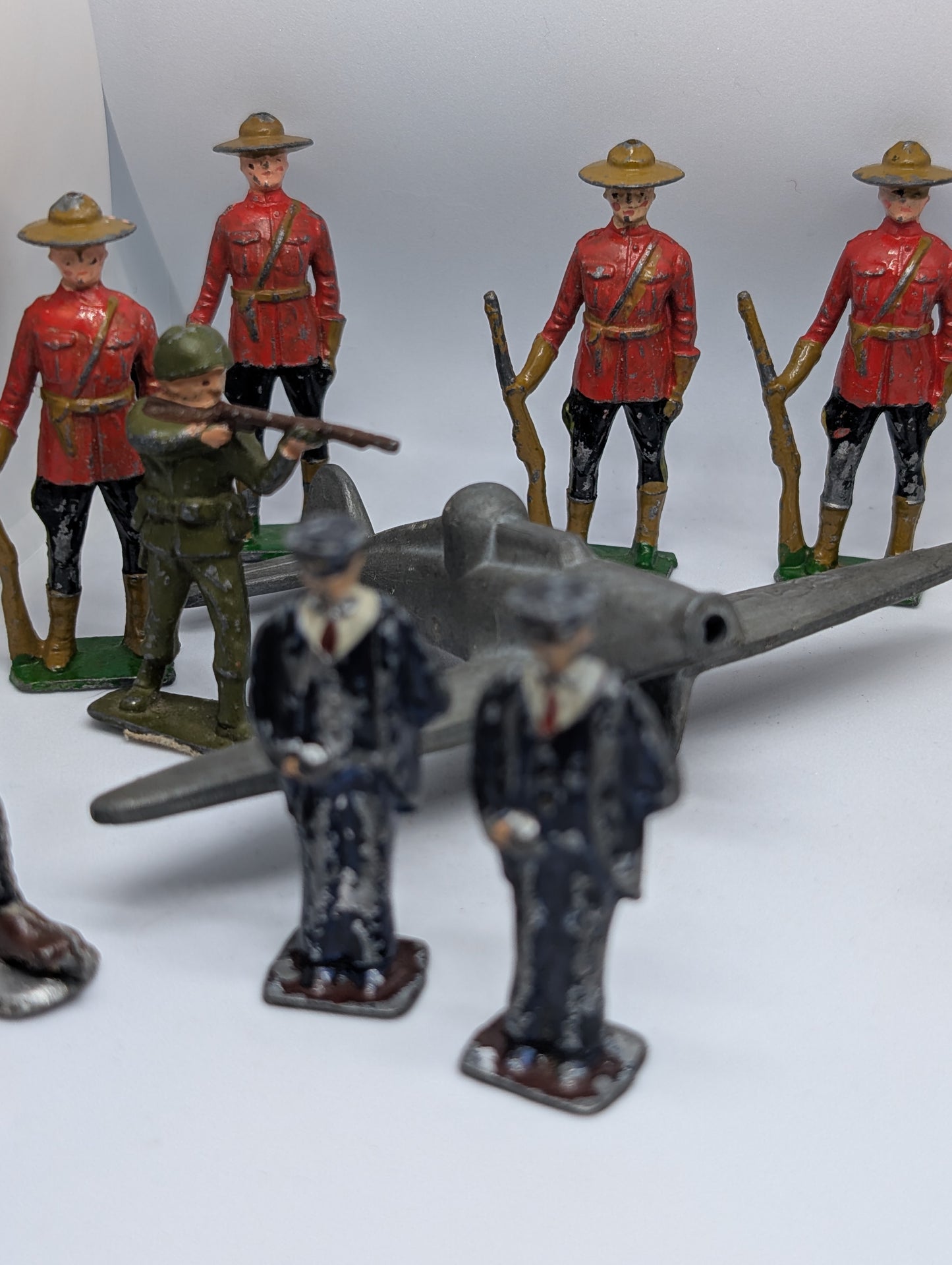 19 Lead Toy Soldier Collection with Plane