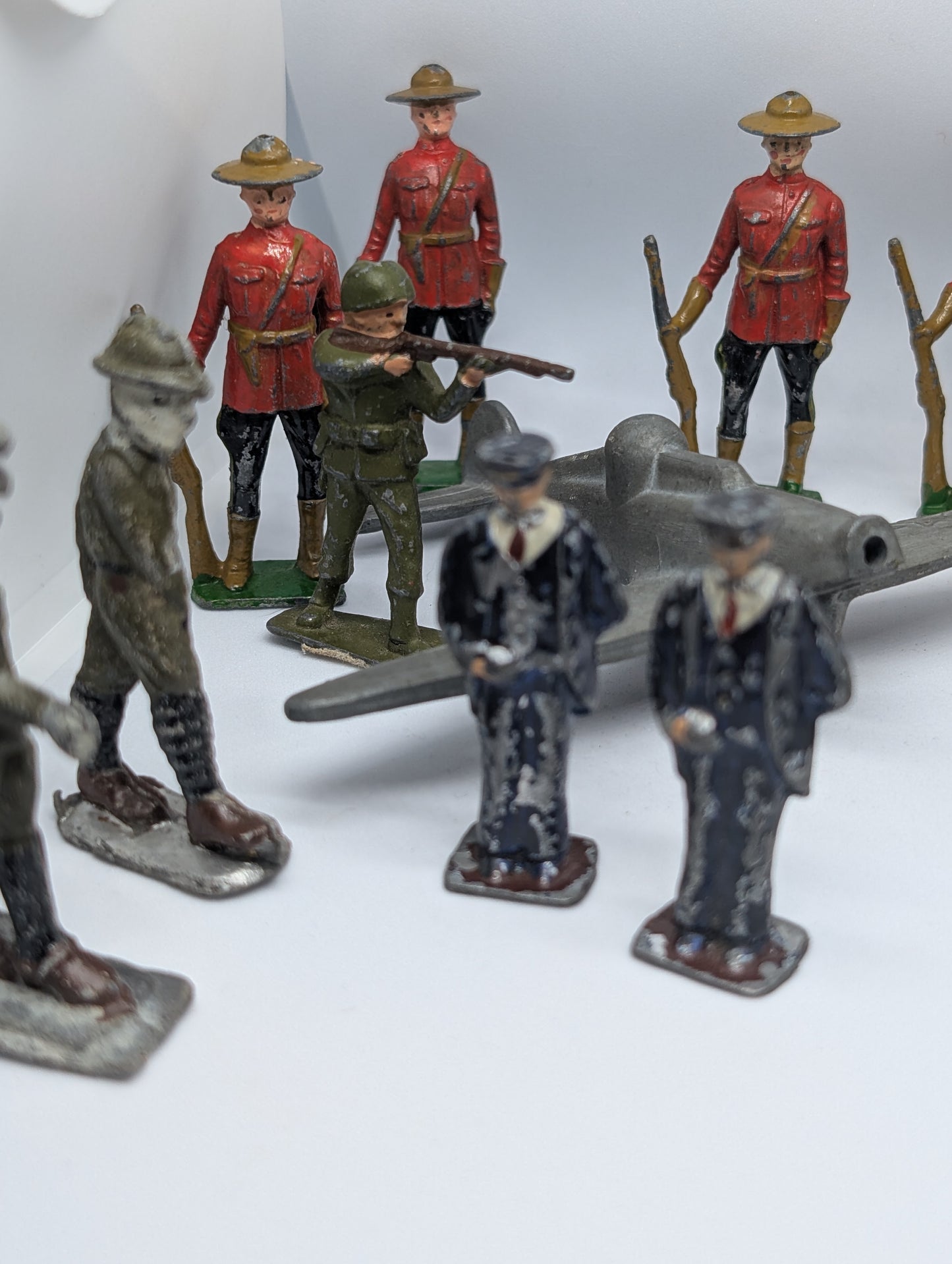 19 Lead Toy Soldier Collection with Plane