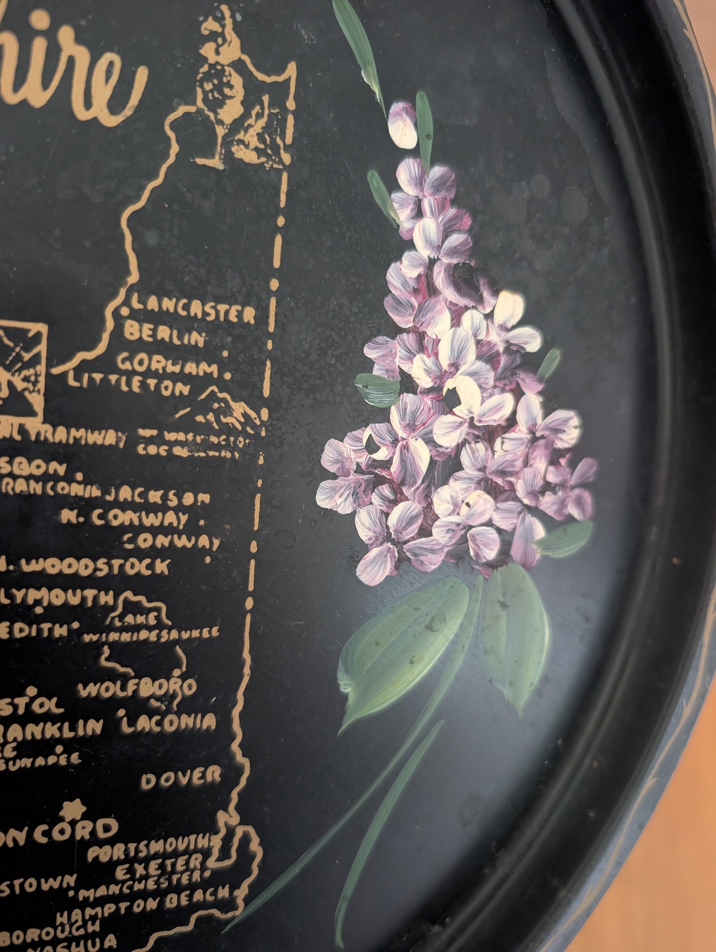 1960s New Hampshire USA State Black Round Metal Vintage Souvenir Serving Tray