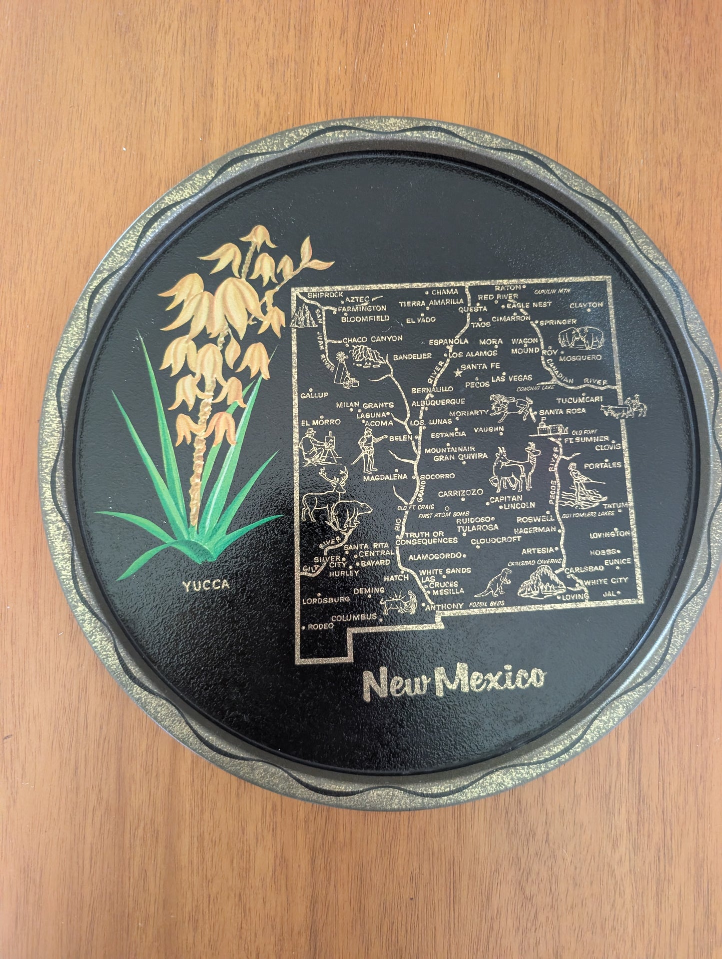 1960s New Mexico USA State Black Round Metal Vintage Souvenir Serving Tray