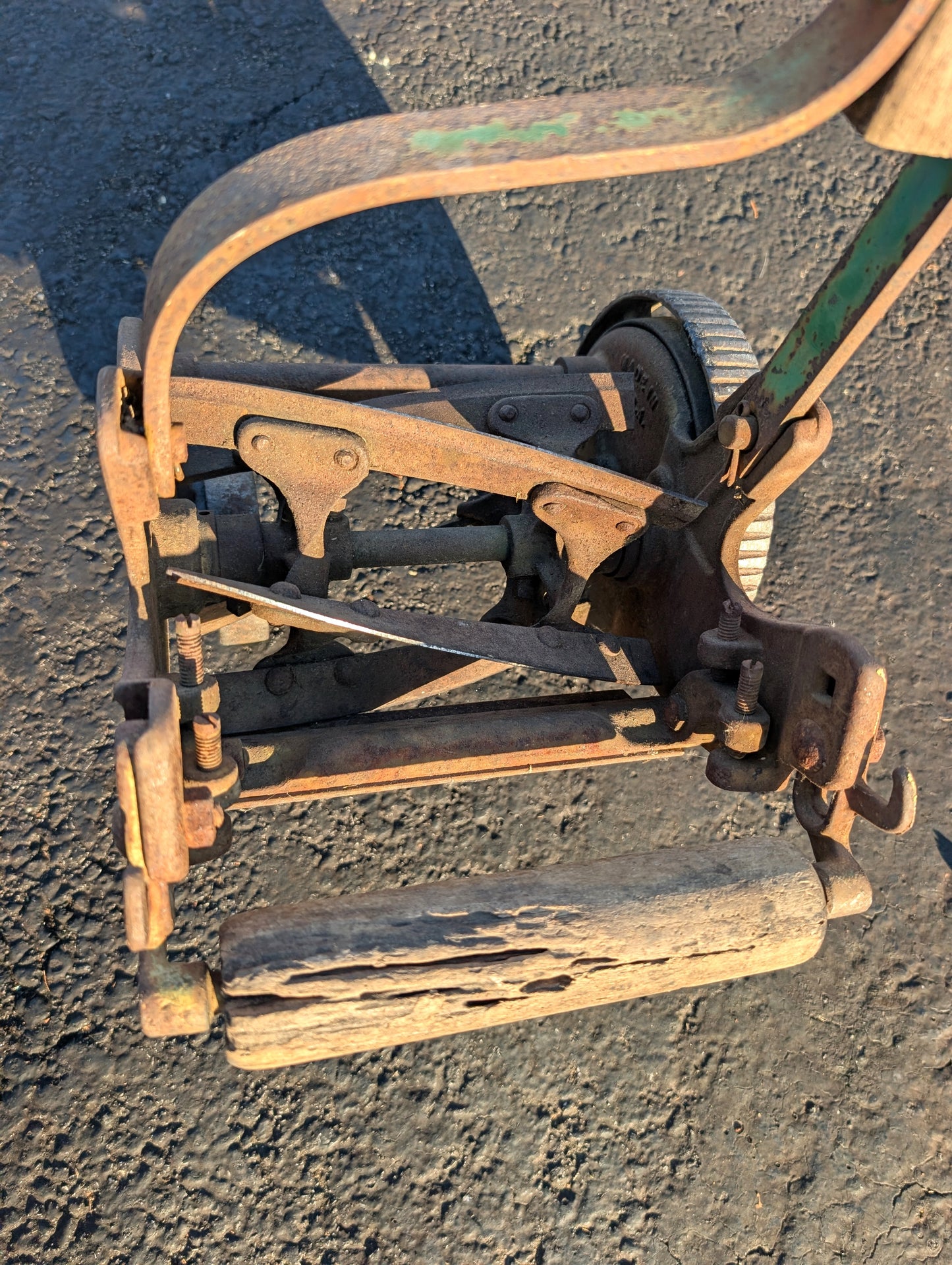 Rare Cast Iron Antique Coldwell Lawn Mower Made in Newburgh, NY