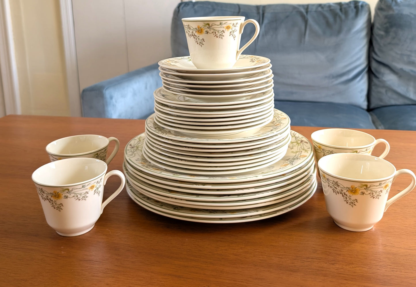 34 Piece Royal Doulton Dinnerware Set