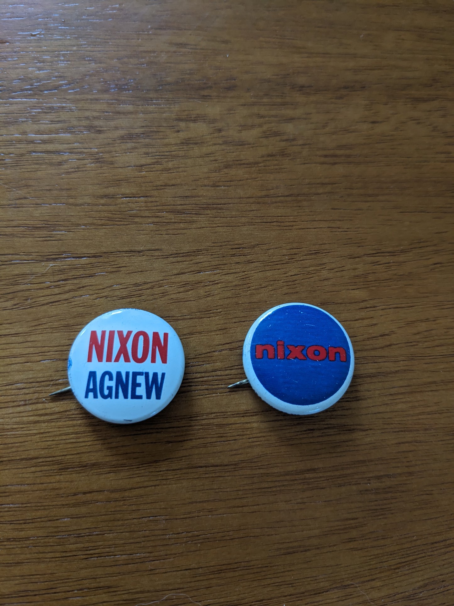 100 Nixon Campaign Pins 1968