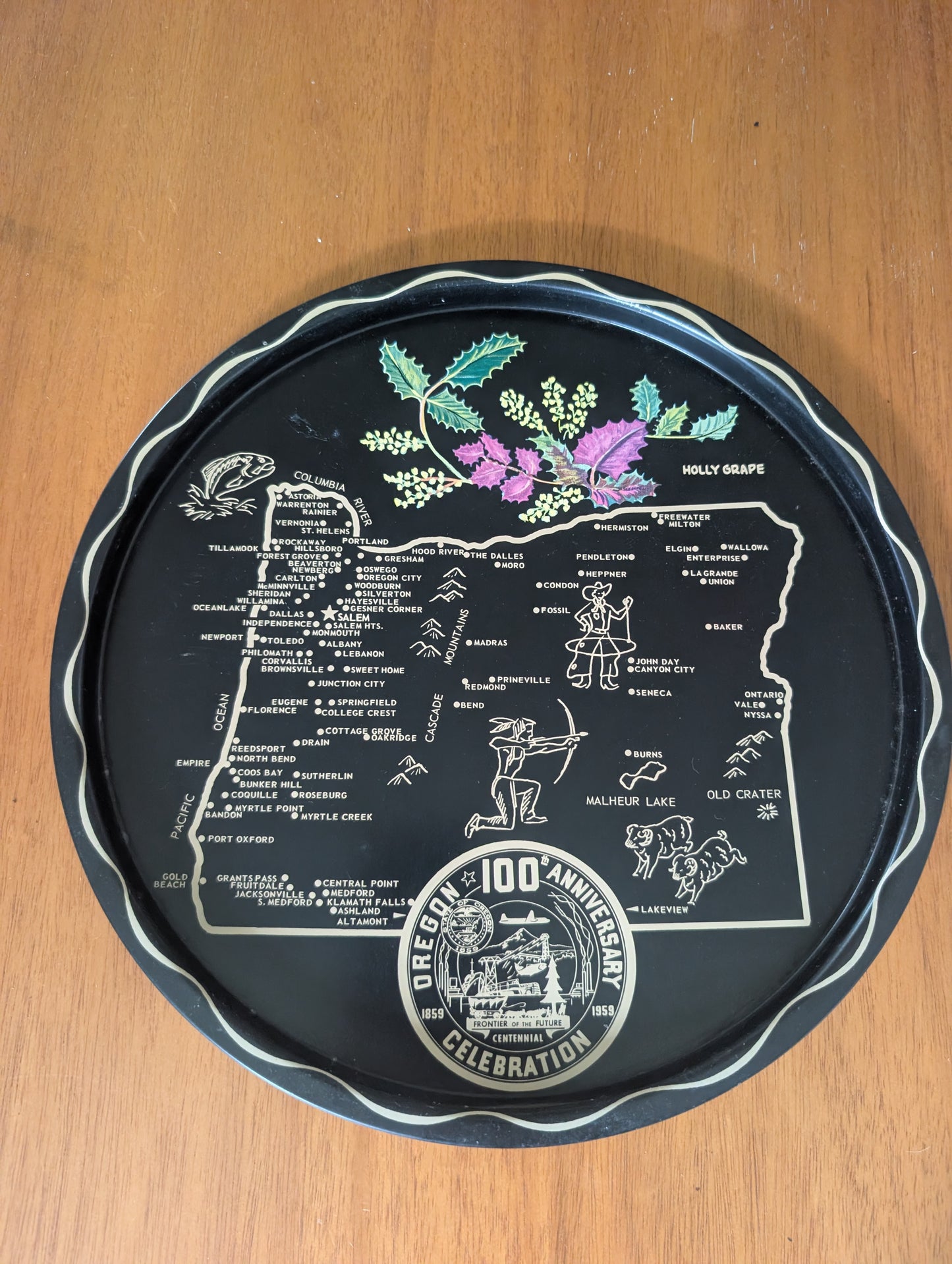 1959 Oregon USA State Black Round Metal Vintage Souvenir Serving Tray
