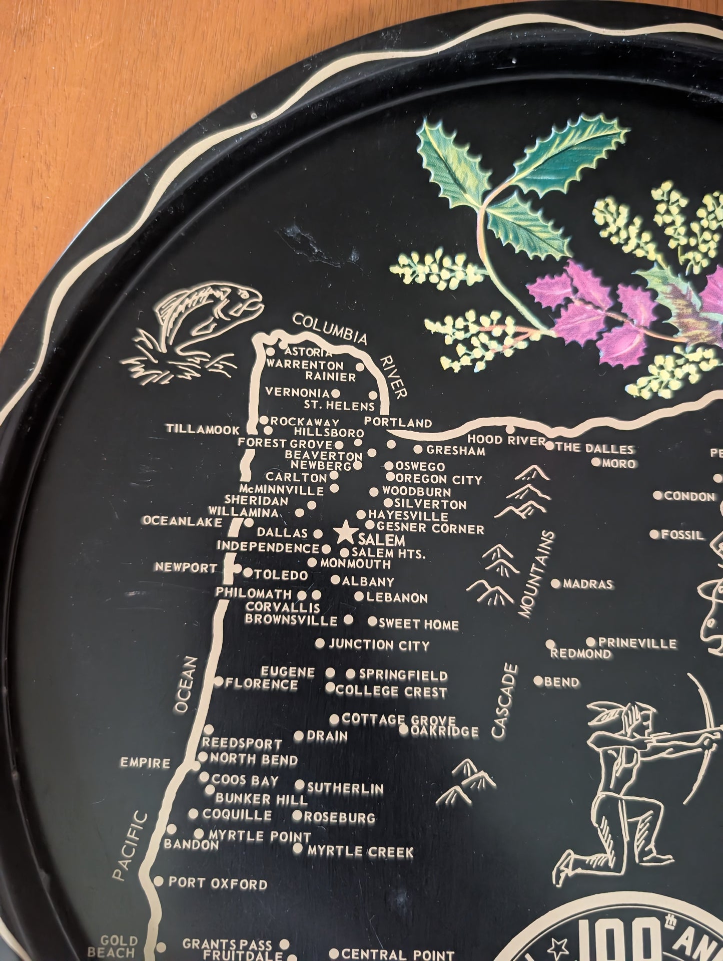 1959 Oregon USA State Black Round Metal Vintage Souvenir Serving Tray