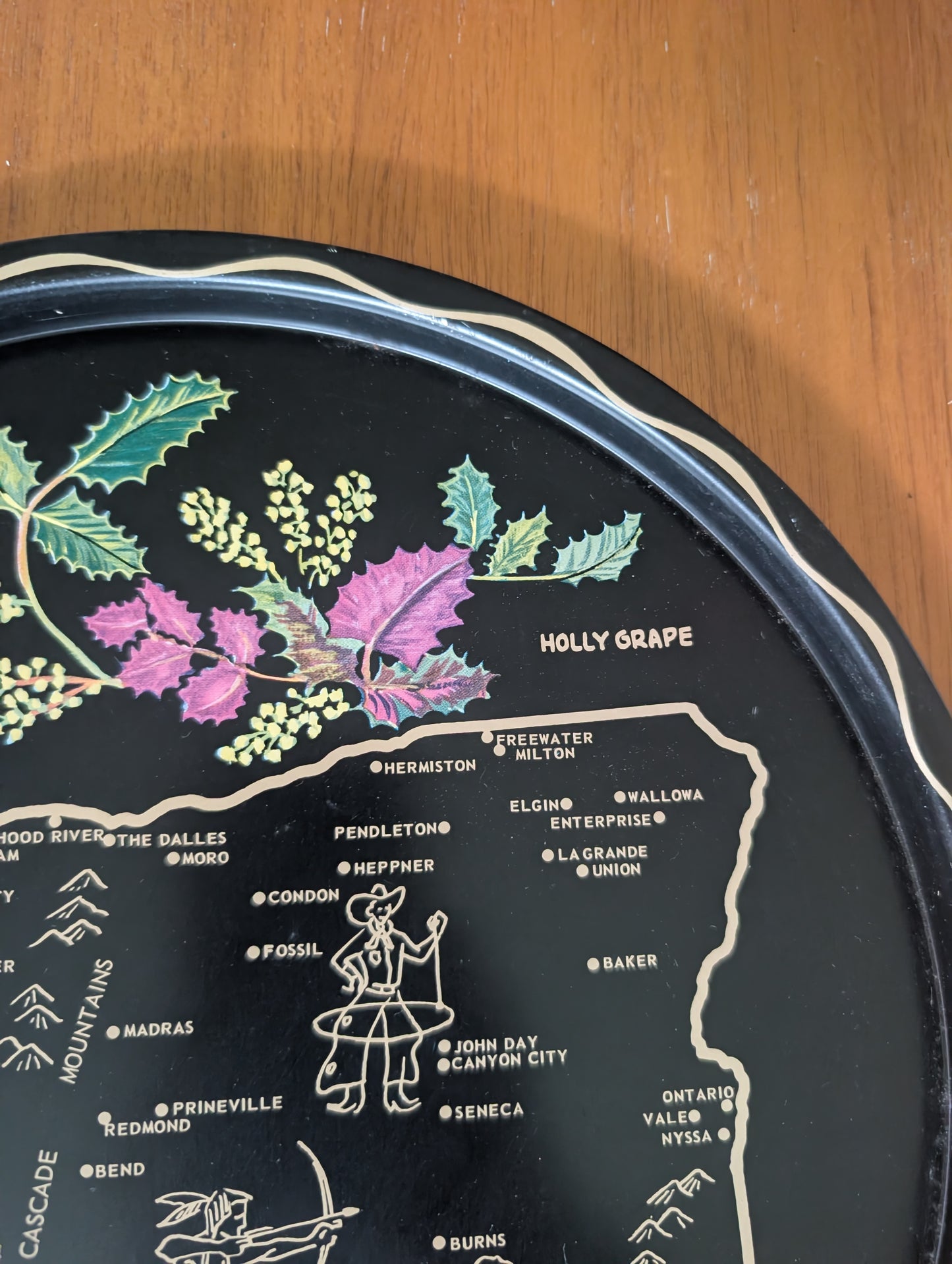 1959 Oregon USA State Black Round Metal Vintage Souvenir Serving Tray