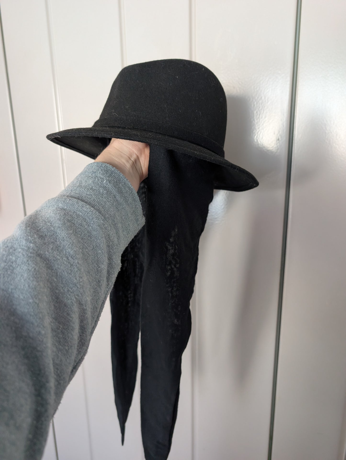 Vintage Wool Peachfelt Black Hat with Scarf in Wilby Hatter Box Lord & Taylor