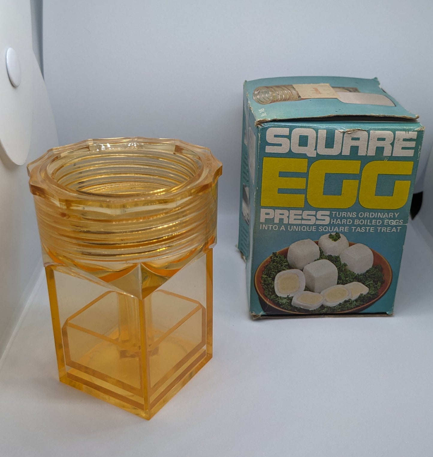 1970s Egg Cuber New in Box