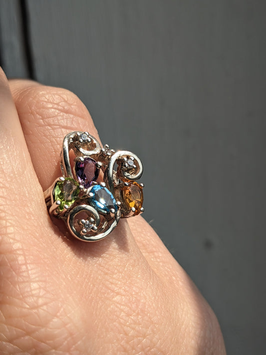 Swirling Ring Size 6.25