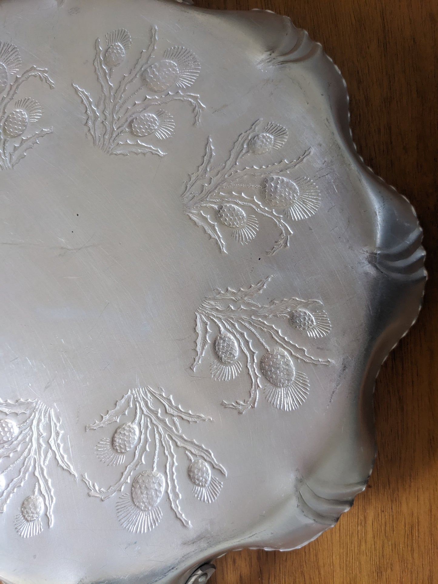 Hammered Aluminum Round Thistle Tray