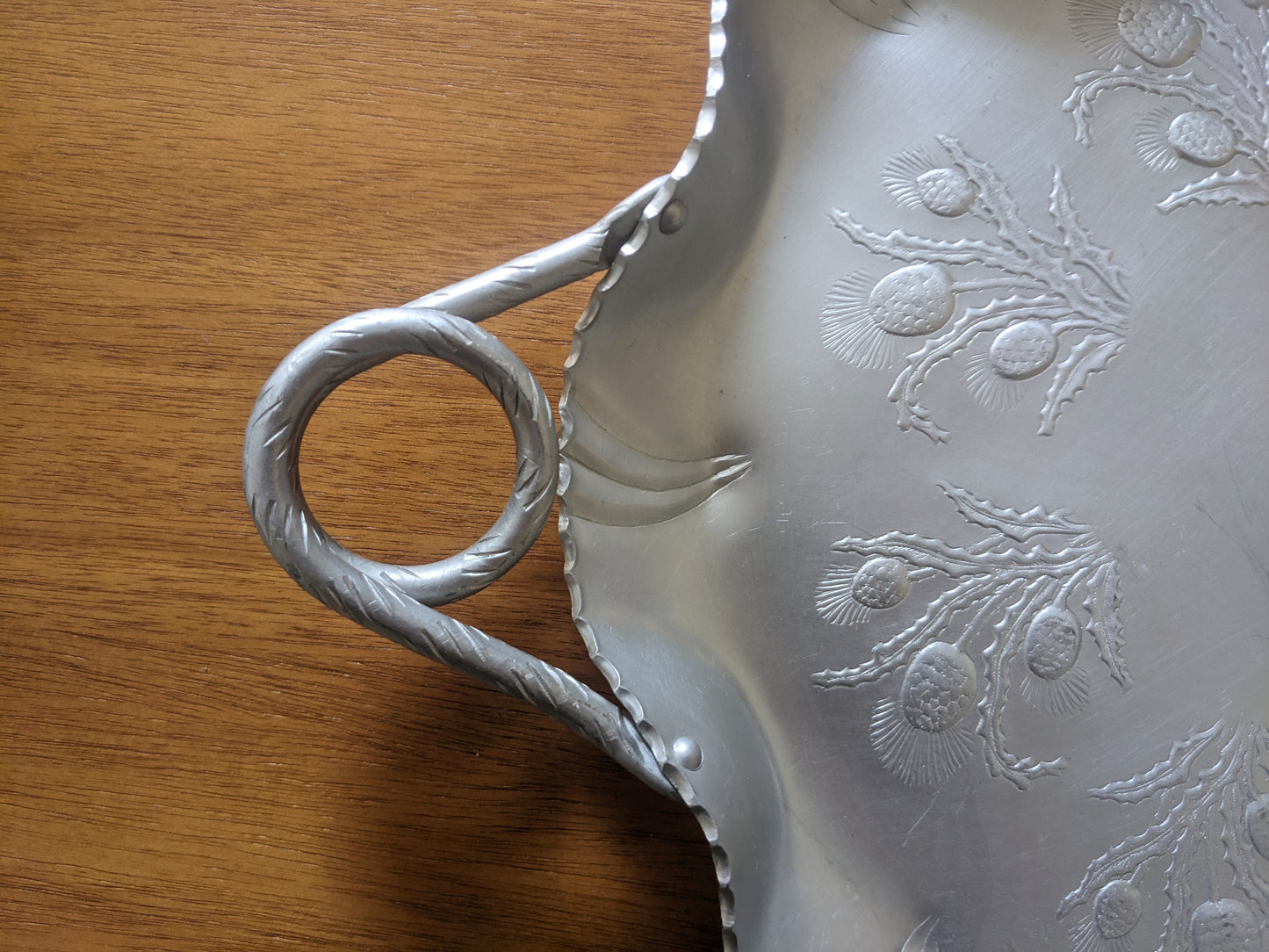 Hammered Aluminum Round Thistle Tray