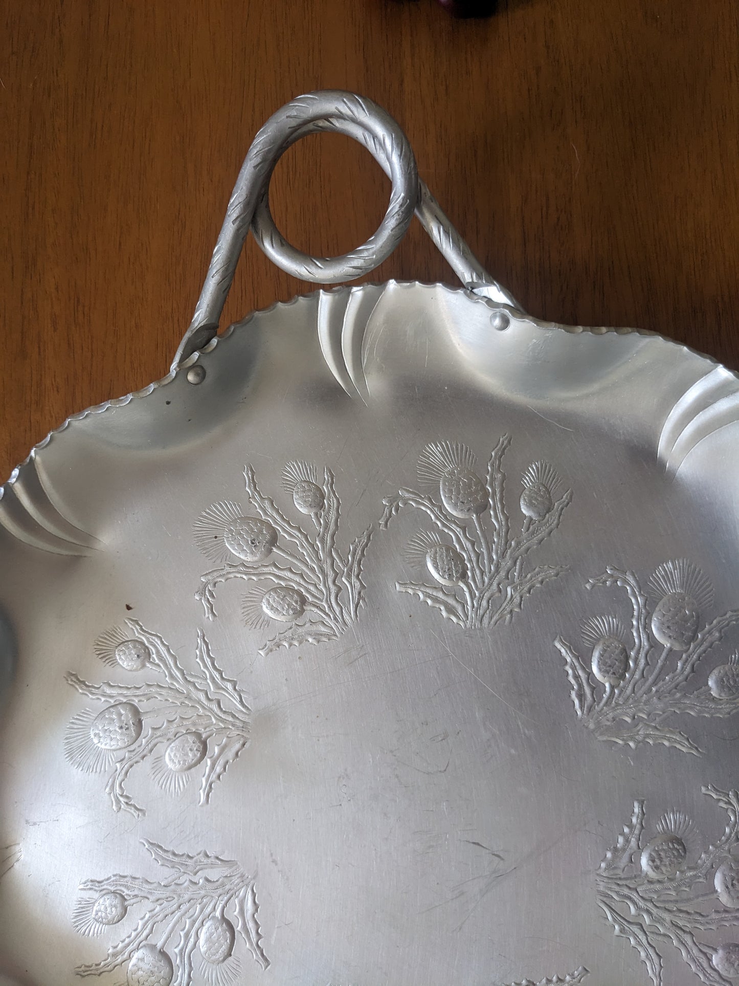 Hammered Aluminum Round Thistle Tray