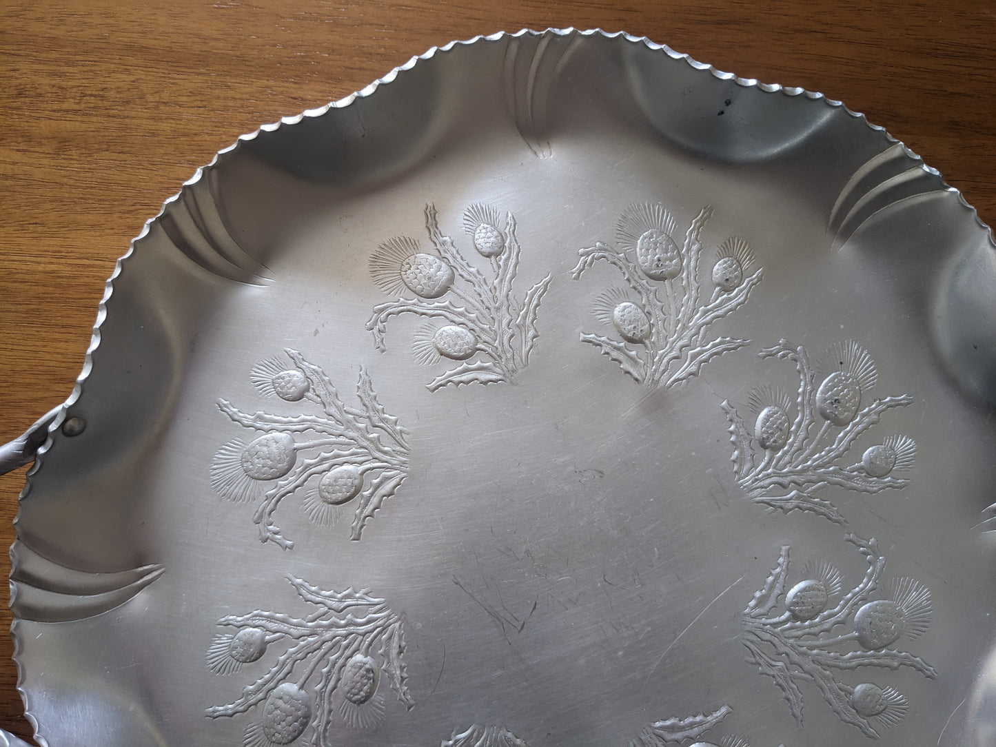 Hammered Aluminum Round Thistle Tray