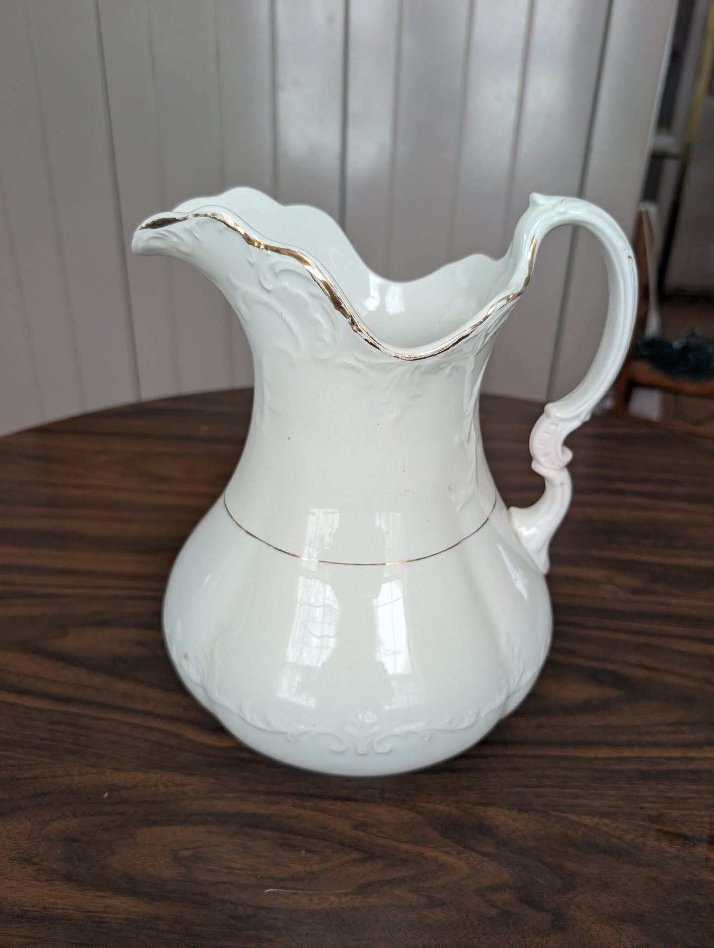 Beautiful White and Gold American 19th Century Ceramic Wash Basin + Pitcher