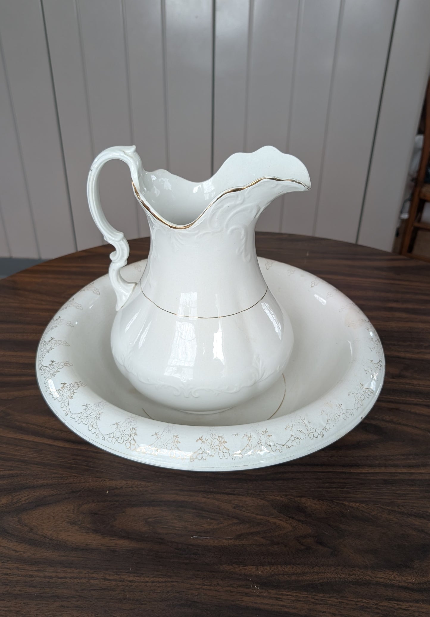 Beautiful White and Gold American 19th Century Ceramic Wash Basin + Pitcher