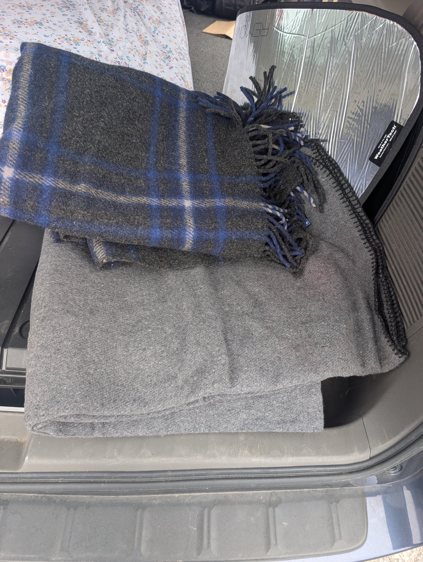 Blanket Rental - Two Wool Blankets and Two Pillows - 1 Week